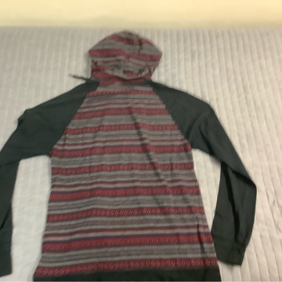 Men’s Patterned Hoodie - Picture 2 of 3